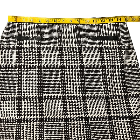 Talbots Black and White Rockingham Plaid Houndstooth Mini Skirt size 4P - Picture 8 of 9